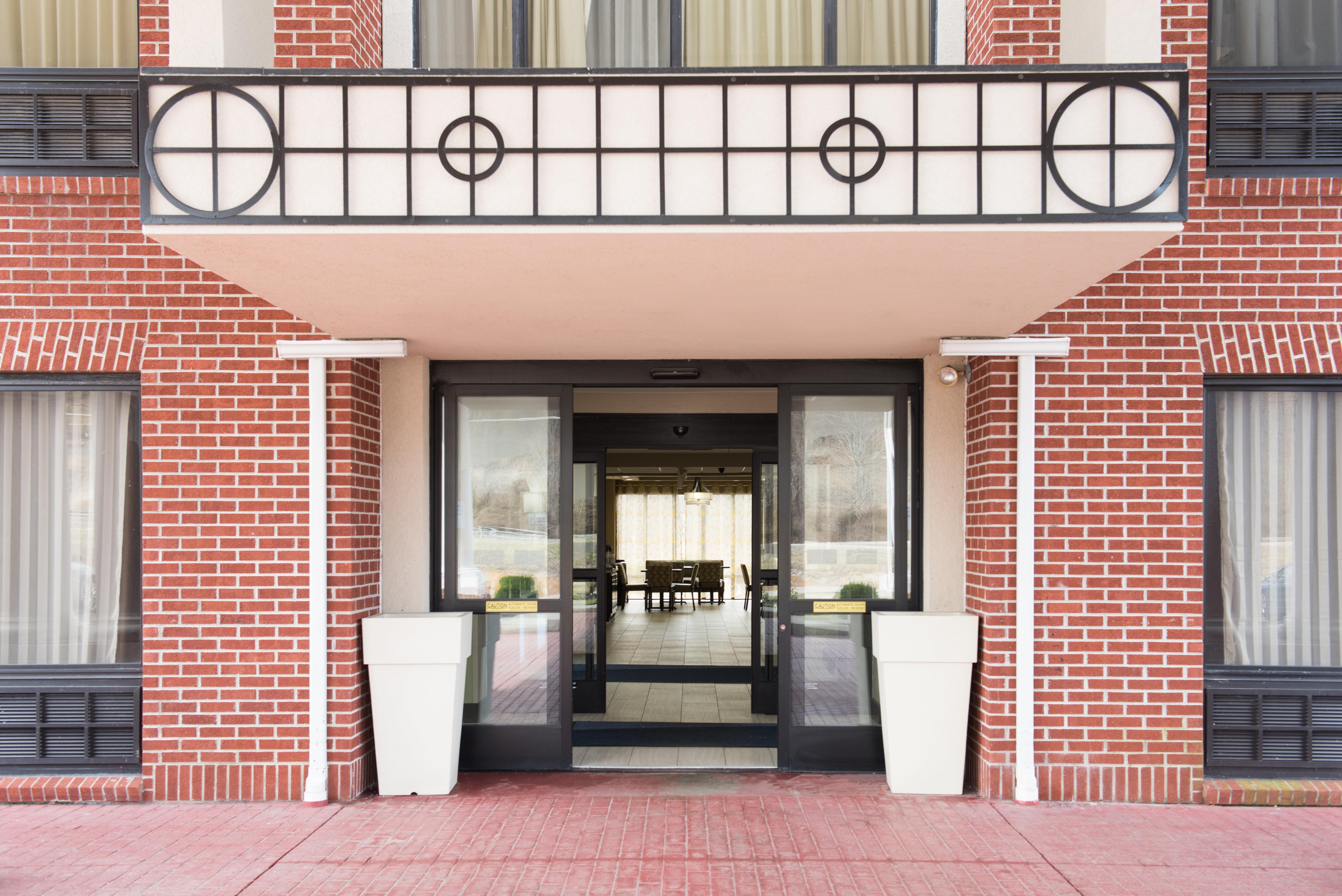 Holiday Inn Express Hotel & Suites Ashland By Ihg Экстерьер фото